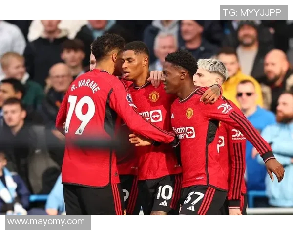 塞尔塔与曼联上半场精彩对决回顾及战术分析